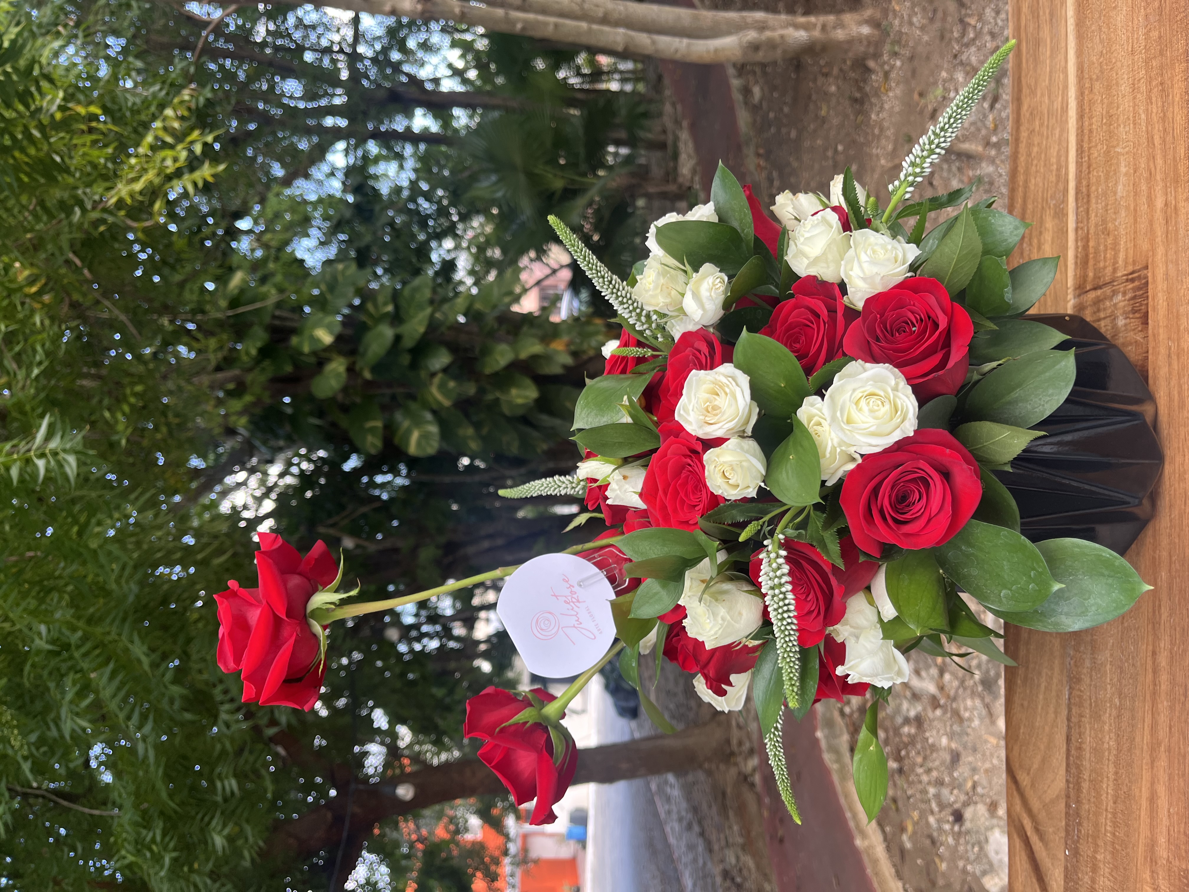Diseños y Regalos Florales Juliet Rose